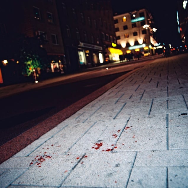 Traces of a fight, 23.40  from the series BATTERED (2006-2007). © Harri Pälviranta