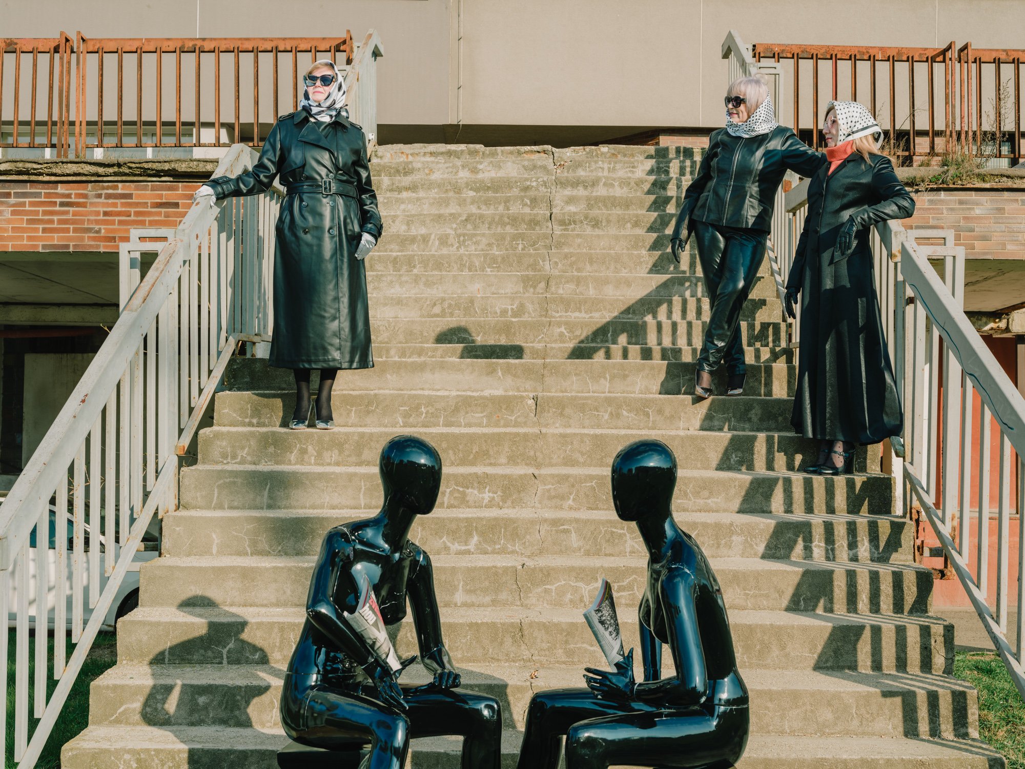 Neighborhood Watch © Maryna Syrovatka