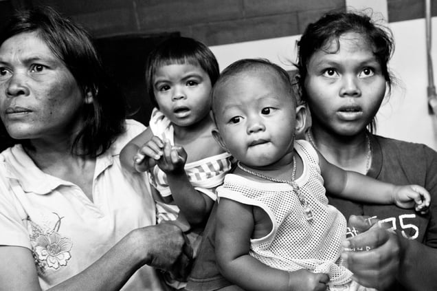 Family members are watching the boxing match. © Sandra Hoyn