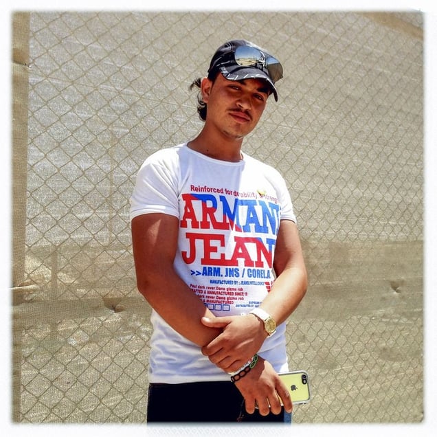 iPhone photography assingment with teenagers in Za'atari, Jordan