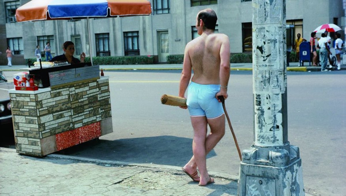 New York, circa 1971-early 1990s, © Helen Levitt. Courtesy Laurence Miller Gallery and/or powerHouse Books.