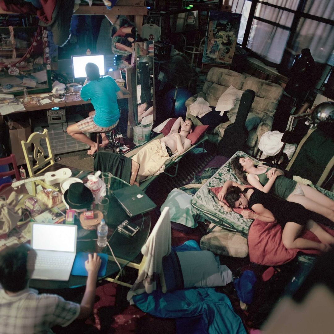 couchsurfin’ the world