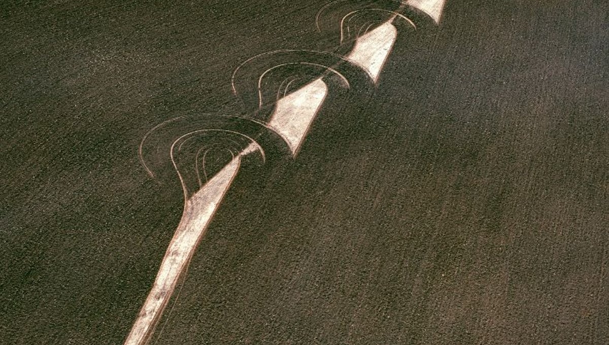Ploughed field, wheatbelt, Western Australia, Australia, from the series "Abstract Earth" © Richard Woldendorp