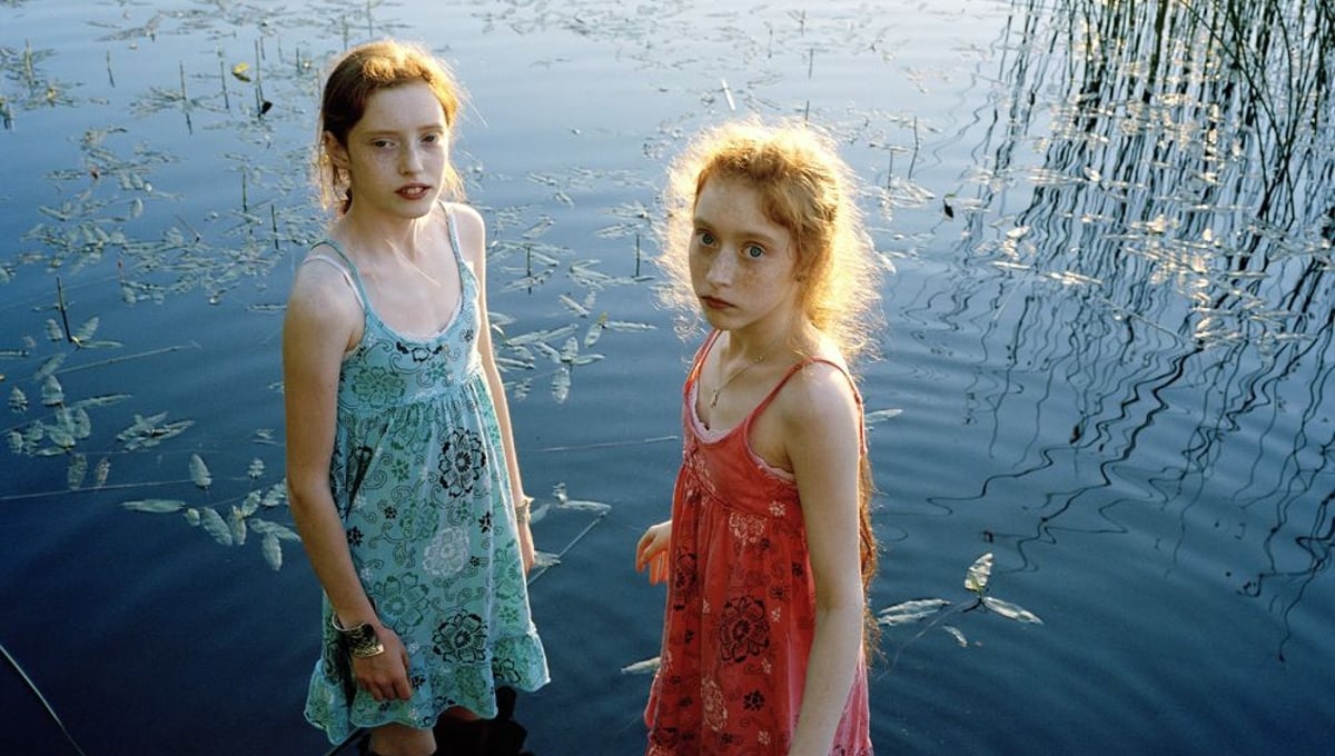 Amelia and Isa in the water © Marius Schultz