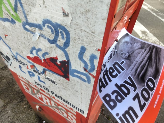 "EVOLUTIONARY CASSANDRA CROSSINGS" or "TURBULENT T.REX TIMES"