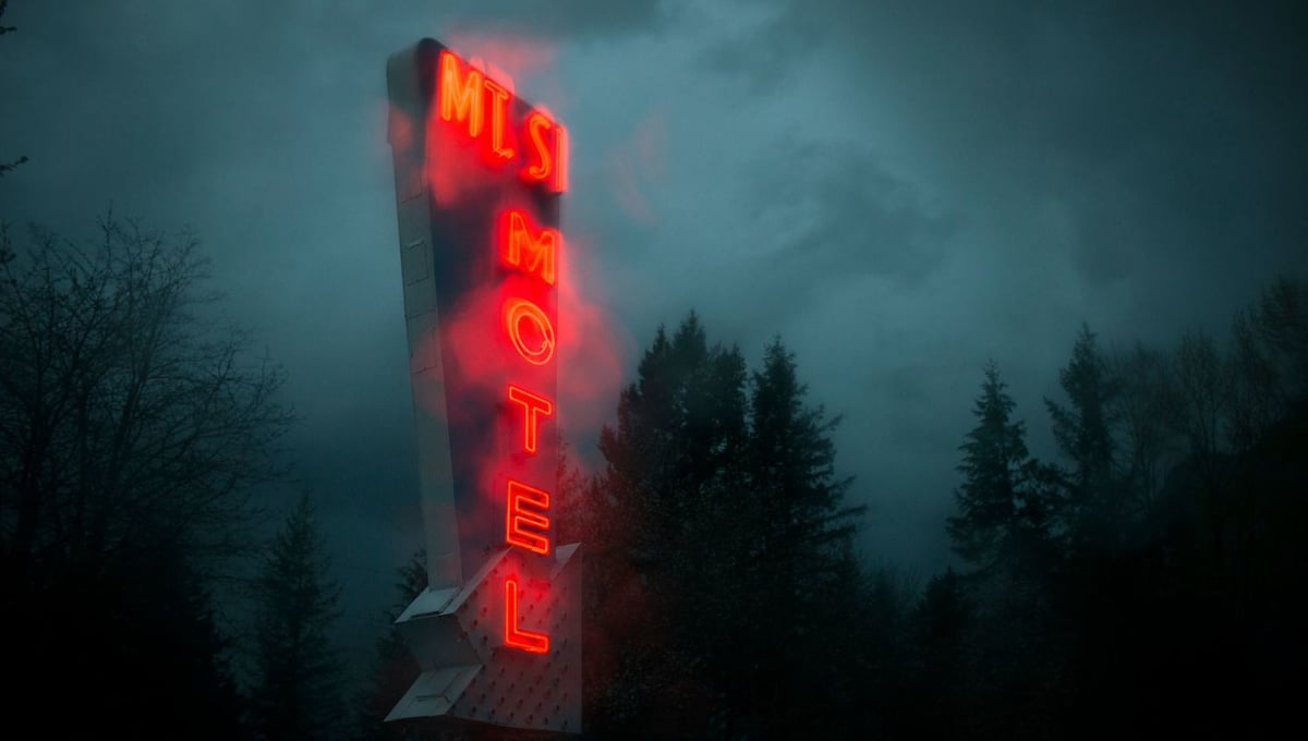 Mt. Si Motel, 2017 © Todd Hido, courtesy of Galerie Alex Daniëls - Reflex Amsterdam