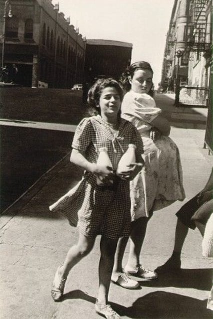 New York, circa 1945, © Helen Levitt. Courtesy Laurence Miller Gallery and/or powerHouse Books.