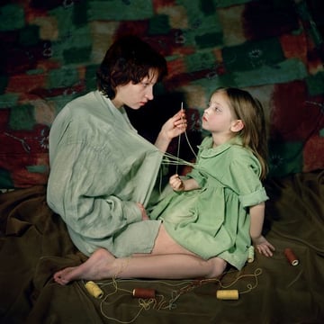 Anna & Eve　Viktoria Sorochinski Anna & Eve - Photographs and text byViktoria Sorochinski