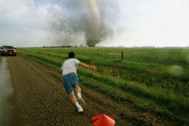 1st prize Nature Stories © Carsten Peter, Germany, National Geographic Magazine, Inside tornadoes. Tornadoes number among the Earth’s most violent natural occurrences, yet no one fully understands how they work. Chasing tornadoes for science requires skilled forecasts, plenty of stamina — and an ability to get out of the way quickly.