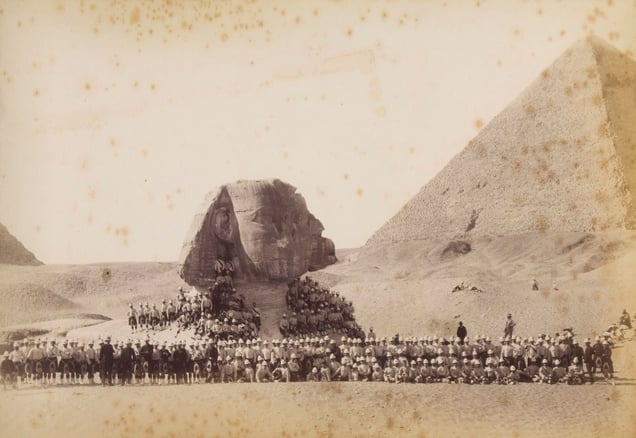 Anonymous, Scottish soldiers at The Sphinx in Giza, ca. 1882. Courtesy of the Collection Wouter Deruytter.