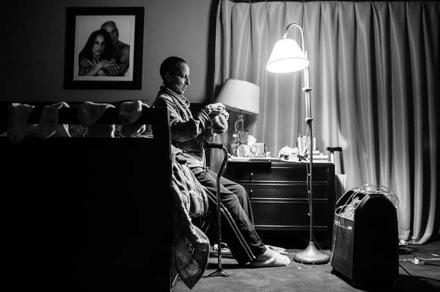 Laurel struggles to breathe as her tumors steadily grow as she is no longer in treatment and has begun home hospice care. An oxygen machine is now a permanent fixture in her home. New York, US, 26 November 2014.