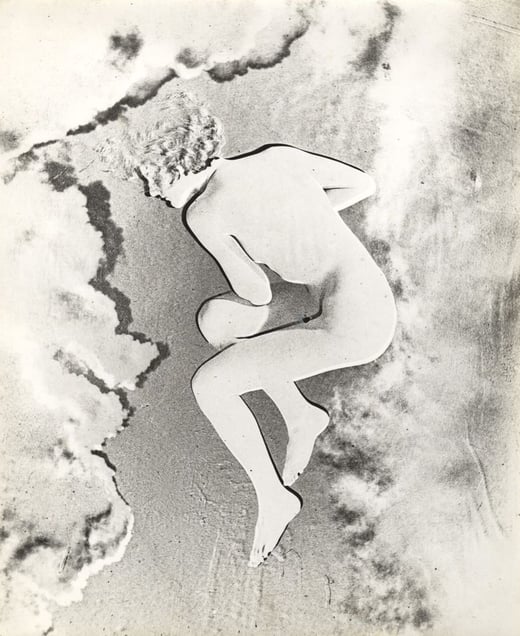 Nude (Lisette) Paris, 1937. Gelatin silver print, negative print, solarization. Vintage print. Collection Yvette Blumenfeld Georges Deeton / Art + Commerce, New York, Gallery Kicken Berlin, Berlin © The Estate of Erwin Blumenfeld