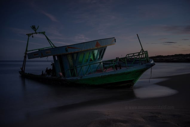 In the night of June, 14th 2013, a ten meter long boat arrive at the Eloro beach with 70 people onboard © Massimo Cristaldi