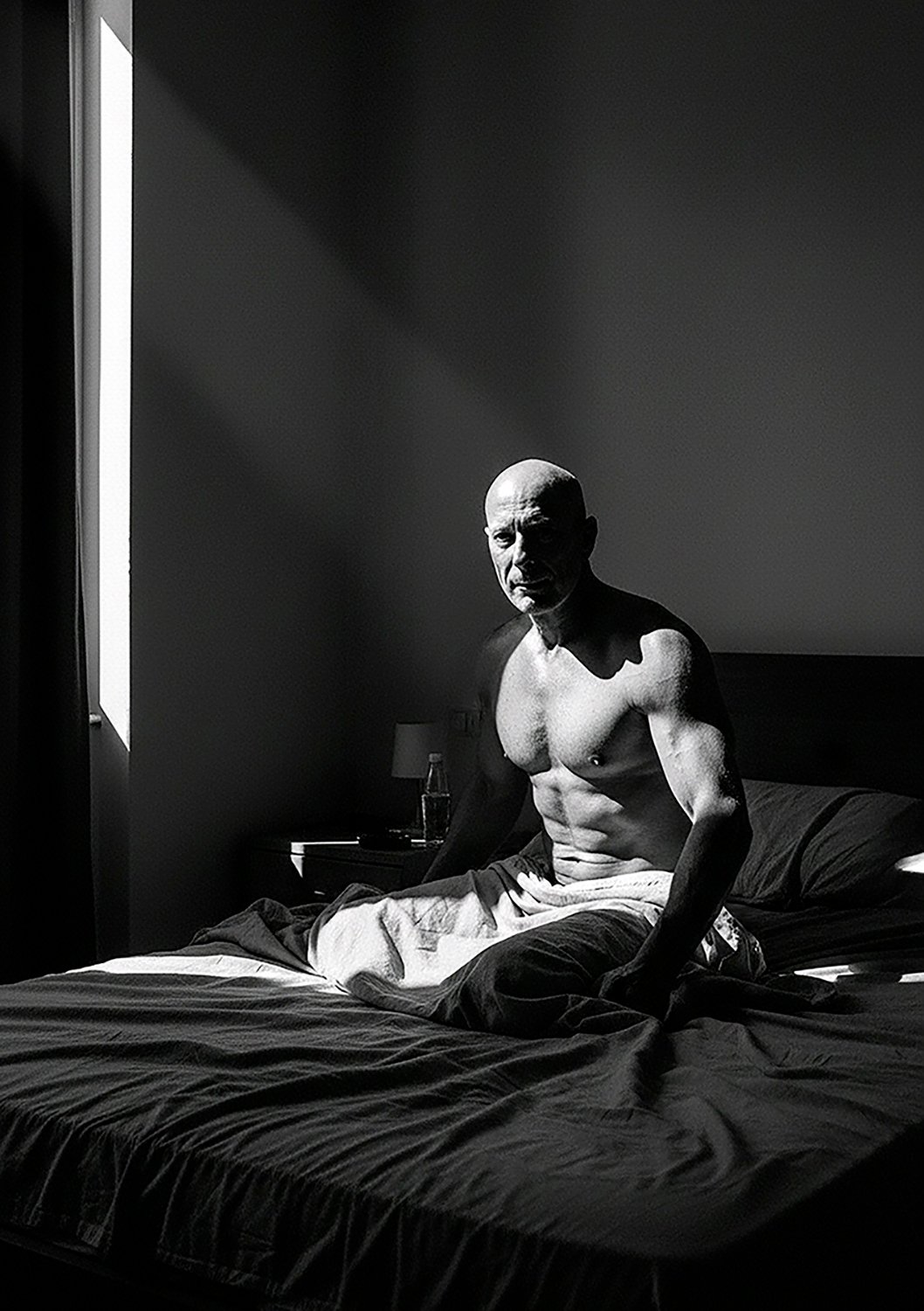 Bodies in chiaroscuro