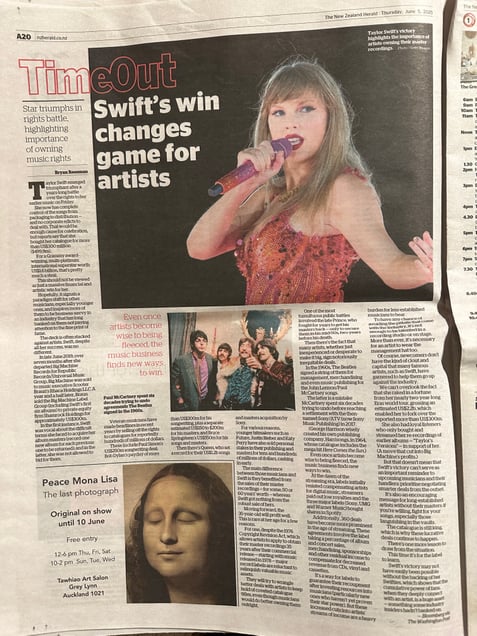 Taylor Swift and Peace Mon Lisa on the same page
