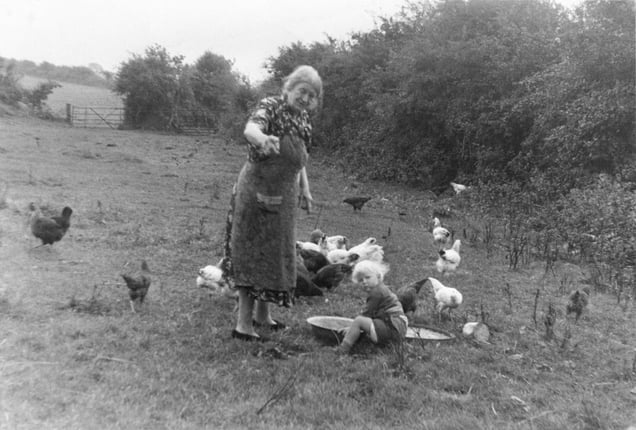 Granny Feeding the Hens. From the exhibition "Landscapes" © Tom Wood
