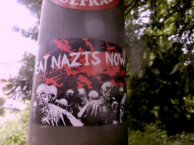 "AUSCHWITZ IS ONLY SLEEPING" "Auchwitz schläft nur"