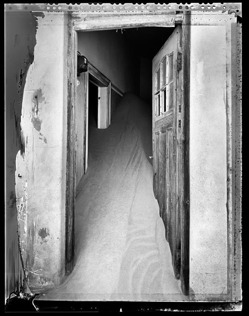 Abandoned: Namib Desert © Elaine Ling