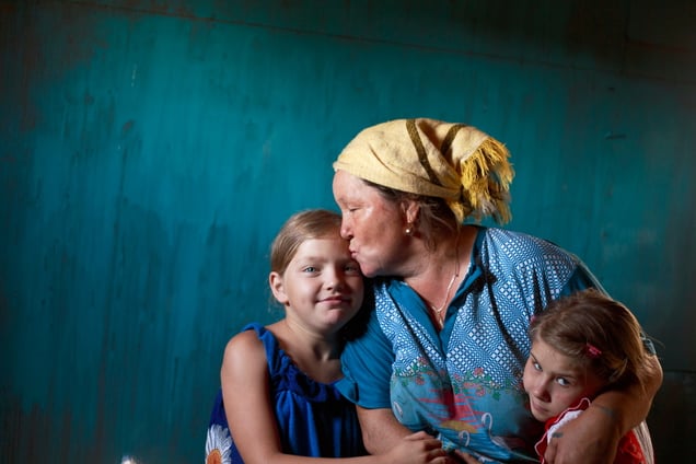 Foster family in the village of Molot.