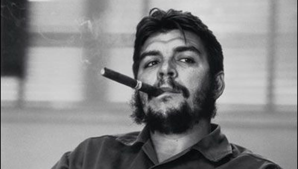 Che Guevara, 1963. The icon: this picture appeared on p. 27 of Look (published 9 April 1963) in a very small format and severely cropped. © René Burri / Magnum Photos