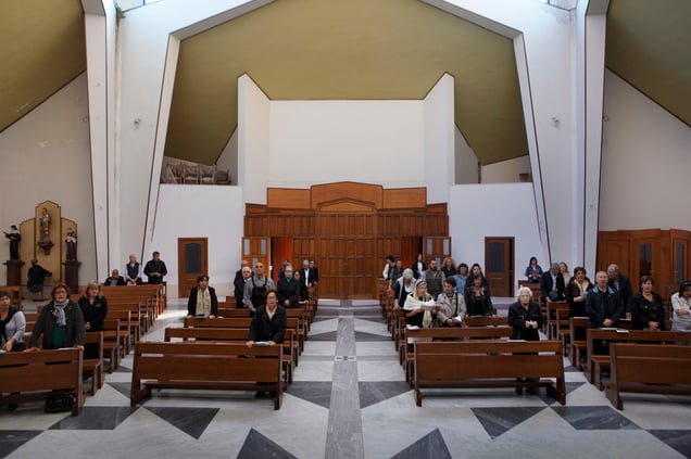 Santo Spirito's church, Napoli, Sunday 9:39 am.