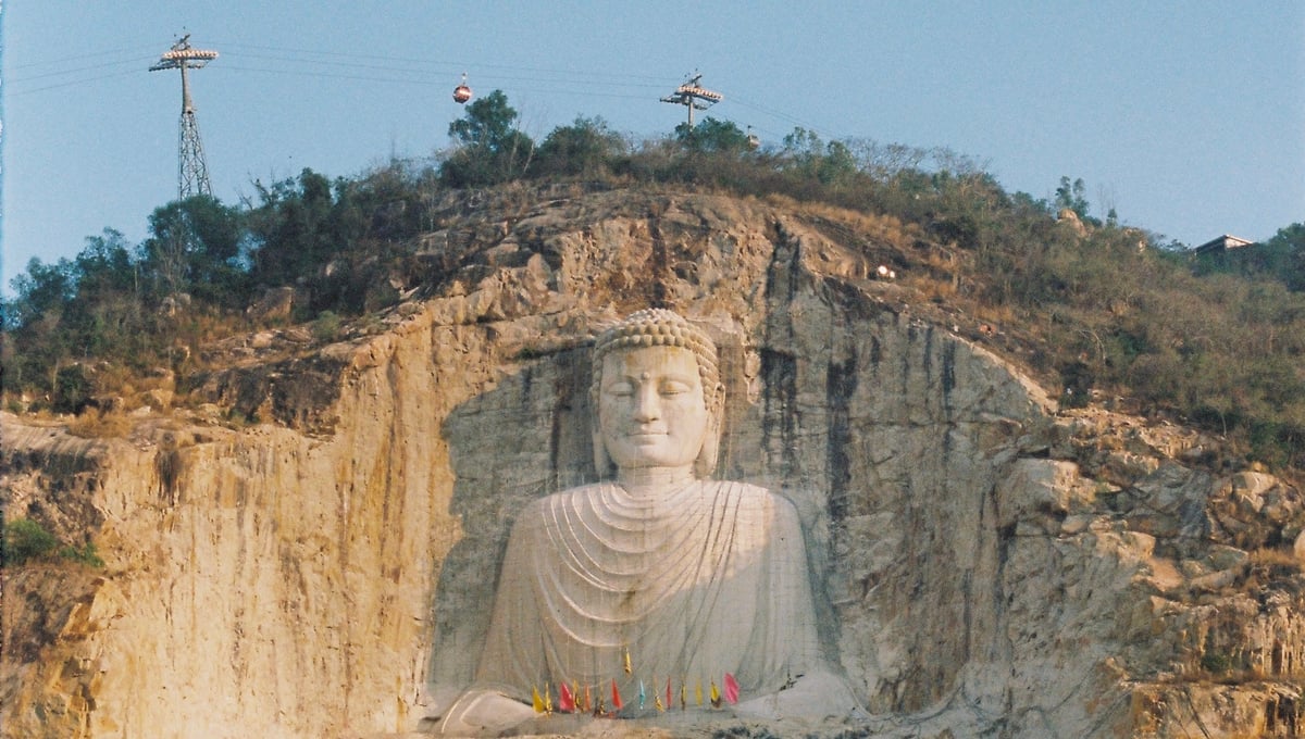 Buddha under construction