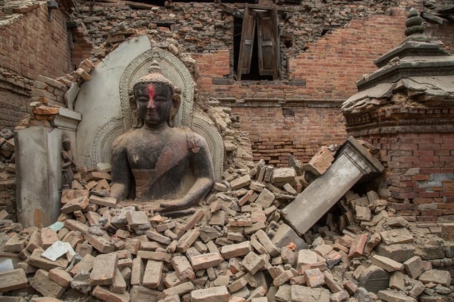 Bhaktapur, Nepal, April 26, 2015. © Omar Havana / Getty Images