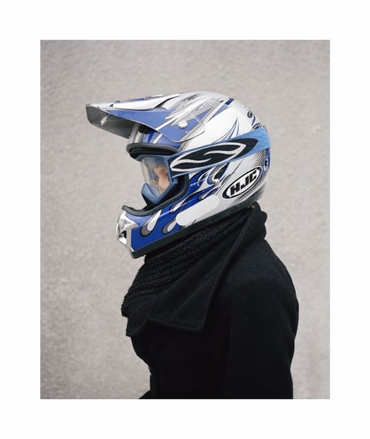 Helmet 02, from the series Casques de Thouars, 2007-2008. Courtesy Galerie RX, Paris