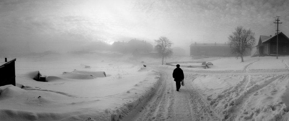 Here Far Away - Photographs by Pentti Sammallahti | LensCulture