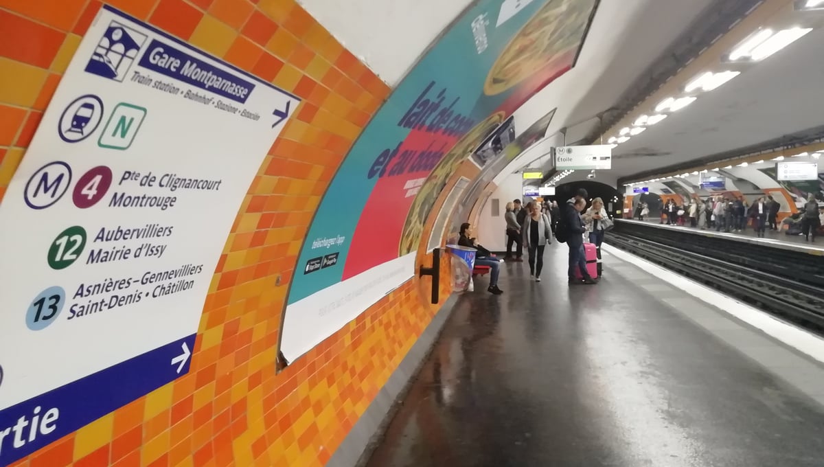 "MONTPARNASSE LINES"