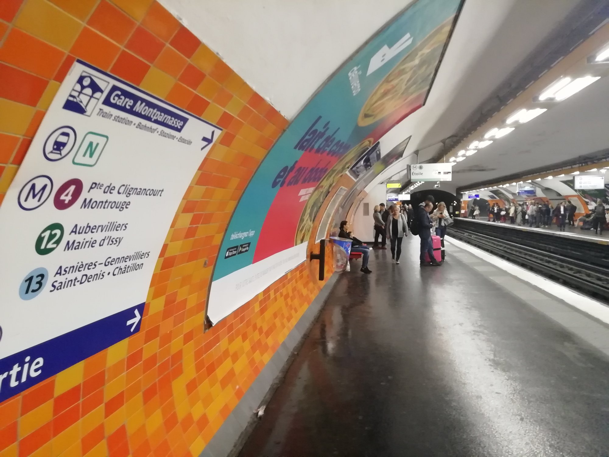 THE UNFOLDING NARRATIVE OF THE URBAN LABYRINTH