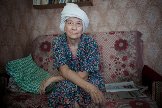 Alevtina on Banya Day, Russia, 2011. From the series "Alekhovshchina: Two Sisters" © Nadia Sablin