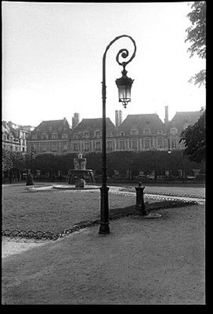 Place des Vosges,September 28, 1997, © Christopher Rauschenberg.