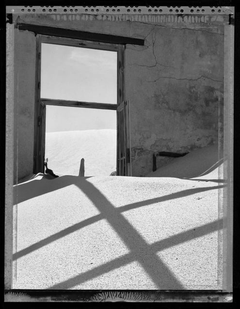 Abandoned: Namib Desert © Elaine Ling