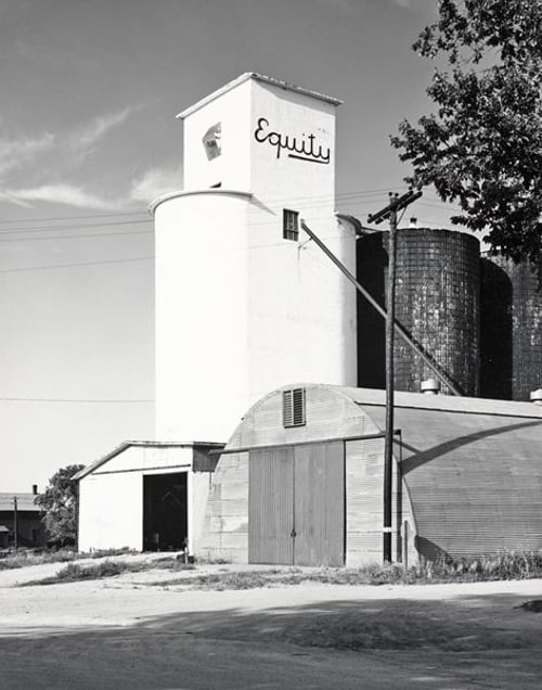 Arriba, Colorado. 1966. © Robert Adams. Image courtesy of Fraenkel Gallery.
