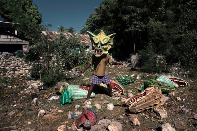 Jacmel, the province worst hit by the earthquake after Port Au Prince, is a cultural and tourist centre with renowned carnival workshops. Today, things seem to have more or less returned to normal.
