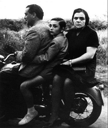 アート・デザイン・音楽 William Klein Retrospective Amazon.co.jp: William Klein Rétrospective : Rétrospective : 本