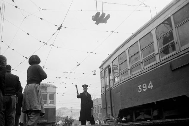 Tram, Seoul © Youngsoo Han, Recipient of the Prix découverte