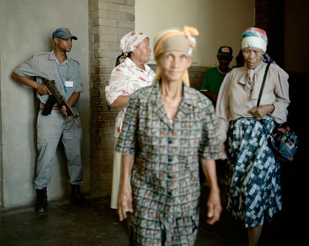 Allpay, 2008 © Mikhael Subotzky/Magnum Photos