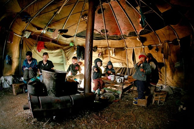 Children having lunch in Even teepee. Bulunskiy ulus. August, 2008 © Evgenia Arbugaeva