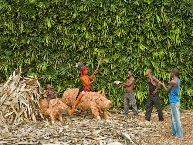 © Patrick Willocq - Walé Epanza Makita, honor, prestige and power. « Ensansa : Mpúàmbolé lòbélà, nyàmbòle ndé lobùlú, lôlálé nsòmbo ».Song: I not answer calls, I answer on room, boar sleeping.