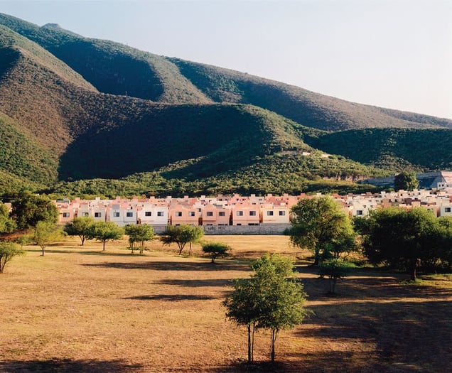 From the book, Suburbia Mexicana © Alejandro Cartagena