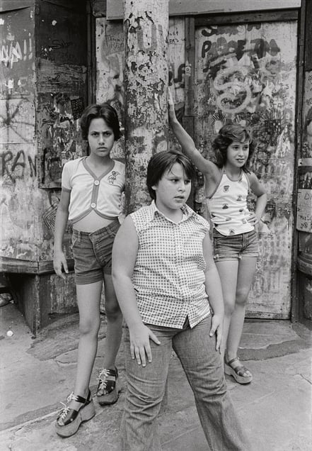 Jojo, Carol and Lisa, corner of Prince and Mott Street, Little Italy, 1976 © Susan Meiselas / Magnum Photos. Courtesy Thames and Hudson.