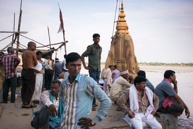 Only men and children are allowed in Manikarnika and Harischandra Burning Ghats. Women may cry and bring sorrow. The burning of the body is not to be looked at as a sad event. After all, this is not just an end, but also a new beginning.