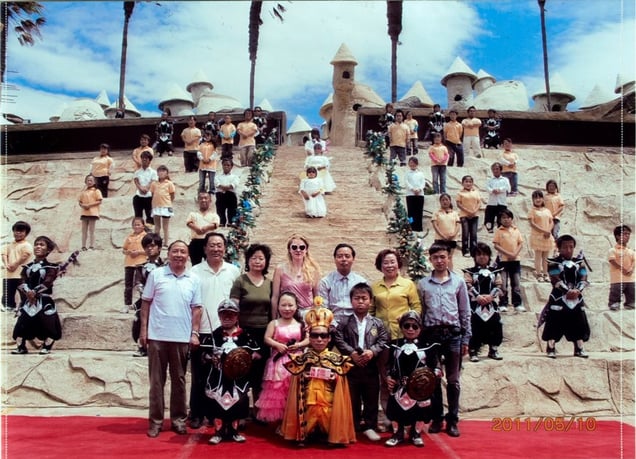 From the series "The Dwarf Empire" © Sanne De Wilde