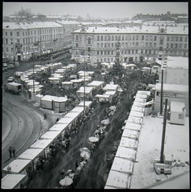 Untitled (Sannaya Square) 1998
