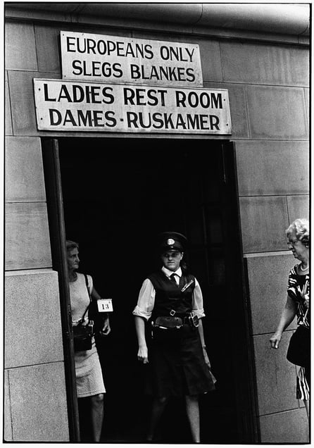 White washroom (no known caption).