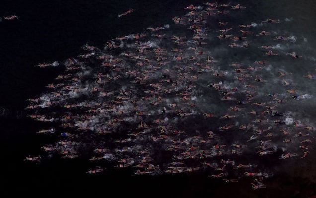 3rd prize singles Sport © Steve Christo, Australia, Sydney Morning Herald. The Cole Classic ocean racing competition, Manly Beach, Australia, 7 February