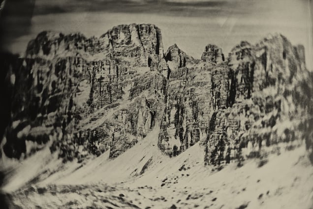 46º 52' 92.79" N 12º 01' 2.31" E