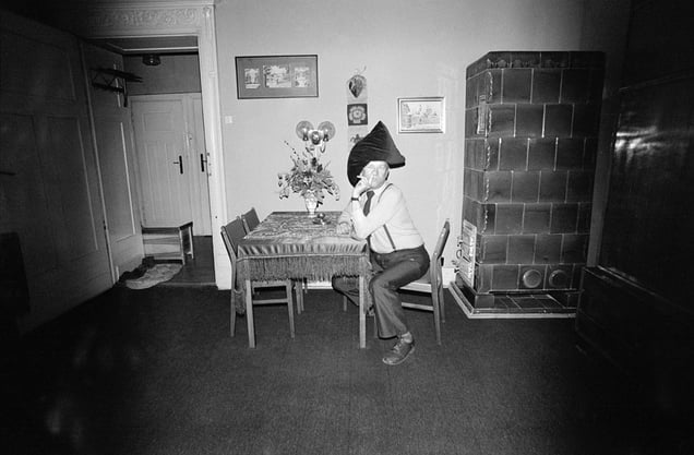Zofia Rydet, Sociological Record, Silesia, Bytom, (photographer) Jerzy Lewczynski, 1978. People in Interiors cycle © Zofia Augustynska-Martyniak